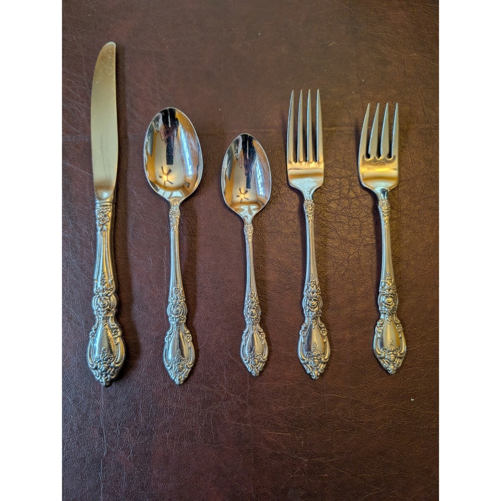 Oneida Wordsworth Stainless Flatware 5 Piece Place Setting Floral Scroll